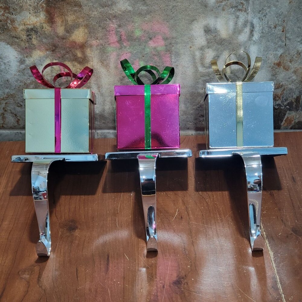 Metal Ribbon Gift Box Stocking Hanging Holder Set of 3